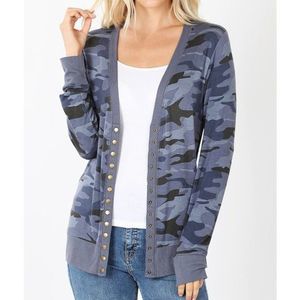 Zenana Navy Camo Snap Front Lightweight Cardigan Women's Size S